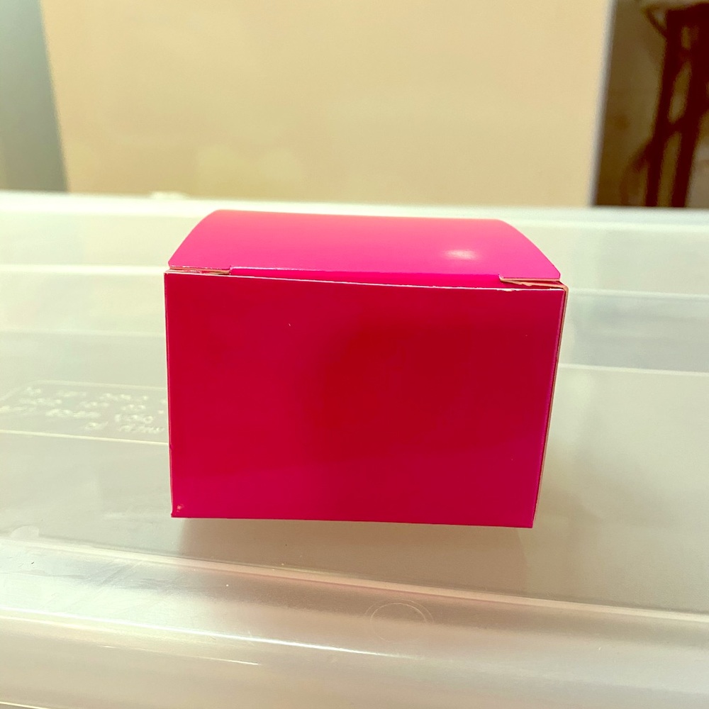 Hot Link Gift Boxes (50) NWT!!